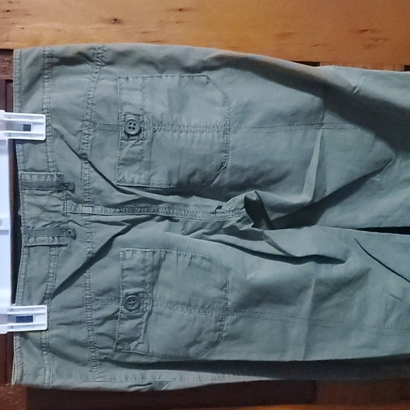 Loft brand soft Green Khaki pants Size 0 - Picture 4 of 6